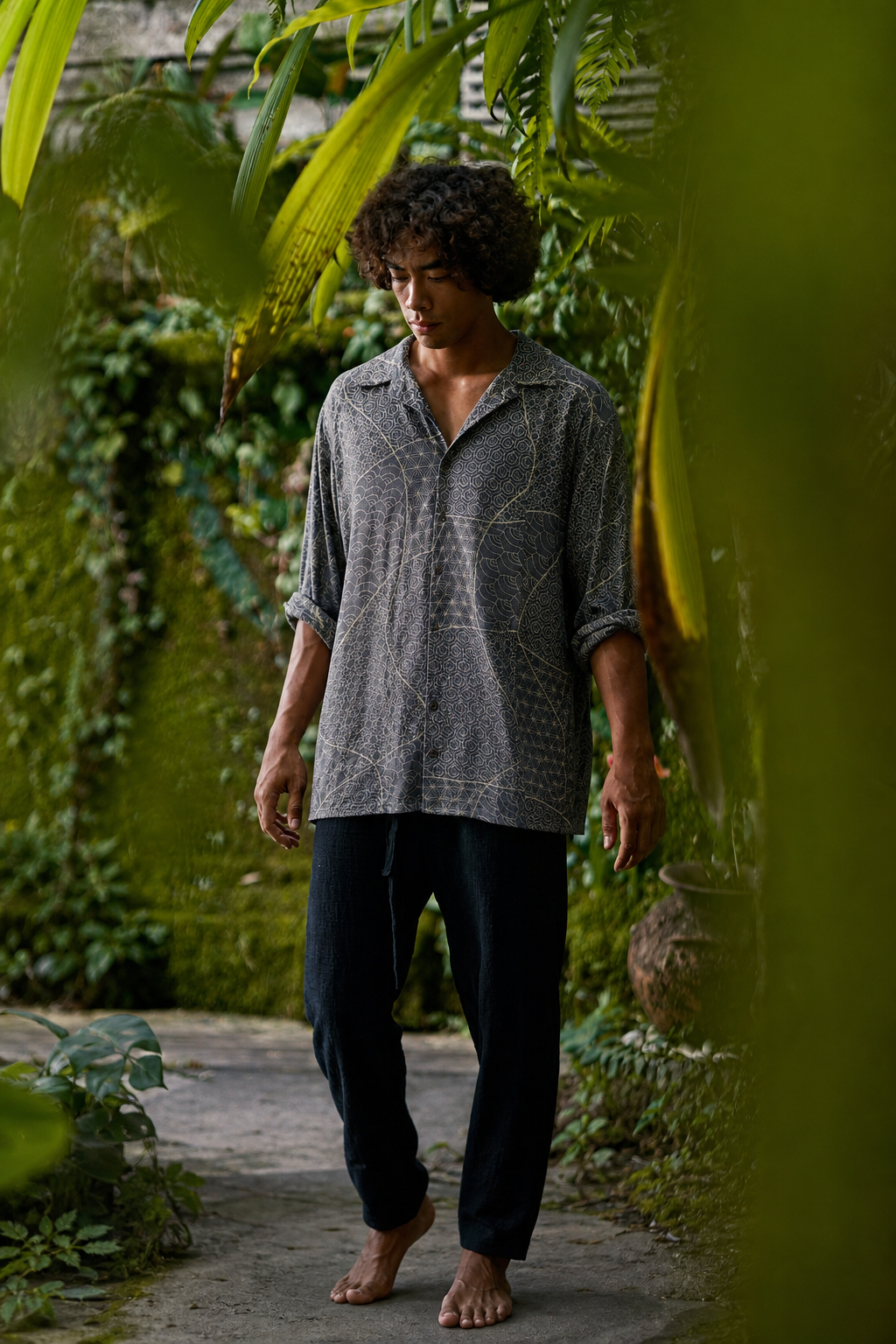 Veyra Shirt embroidered, Silk